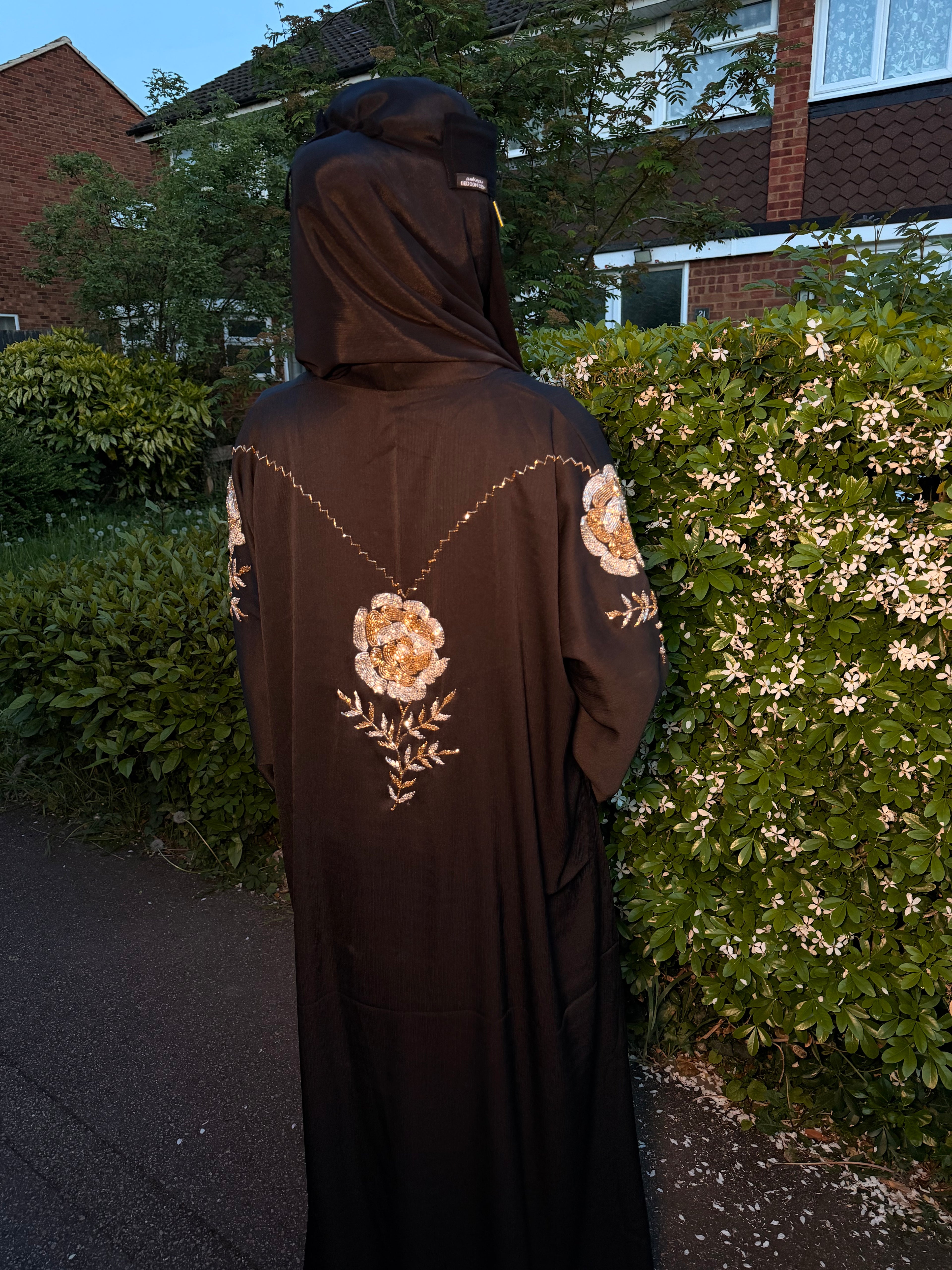 Layla Abaya | Gold Rose Hand-Embroidered Black Zoom Abaya | Baytul Haya