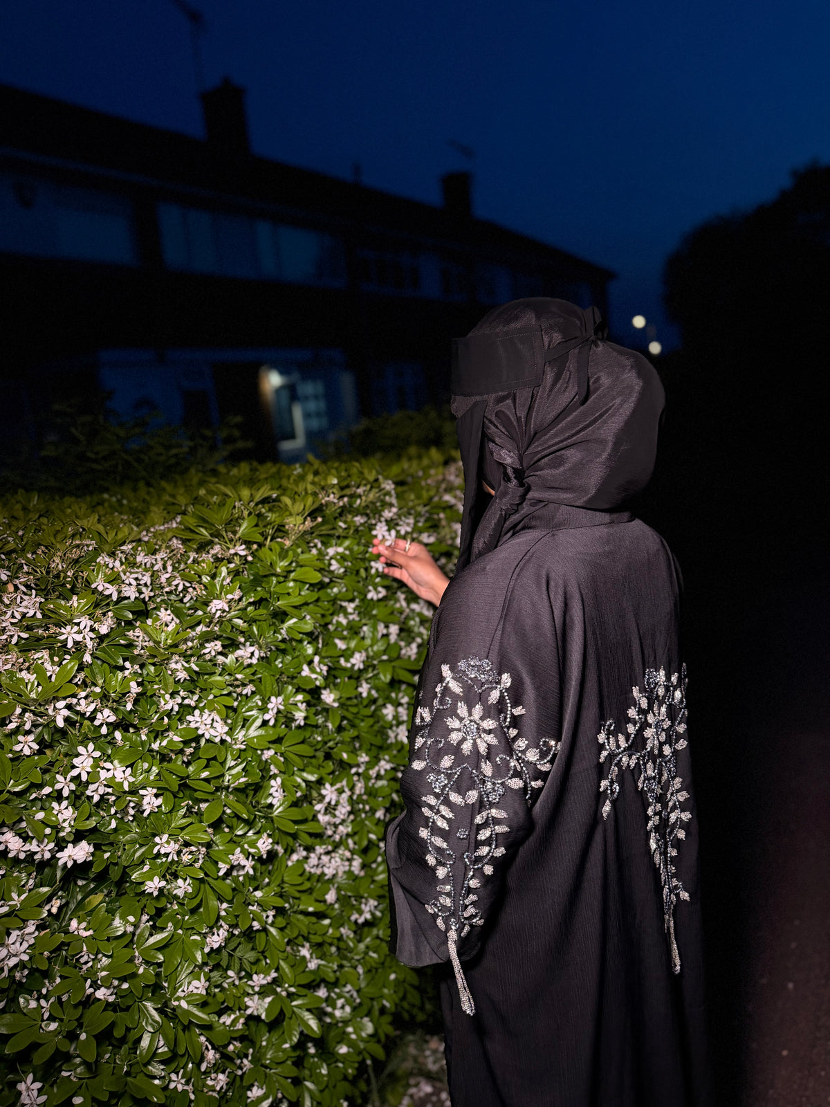Maryam Abaya | Silver Hand-Embroidered Black Zoom Abaya | Baytul Haya