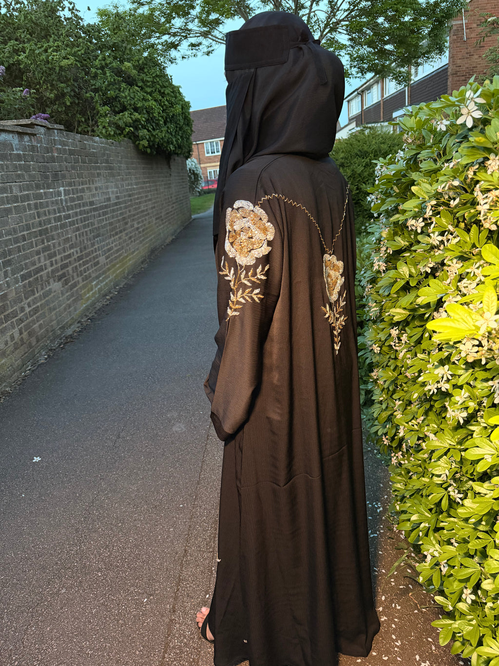 Layla Abaya | Gold Rose Hand-Embroidered Black Zoom Abaya | Baytul Haya
