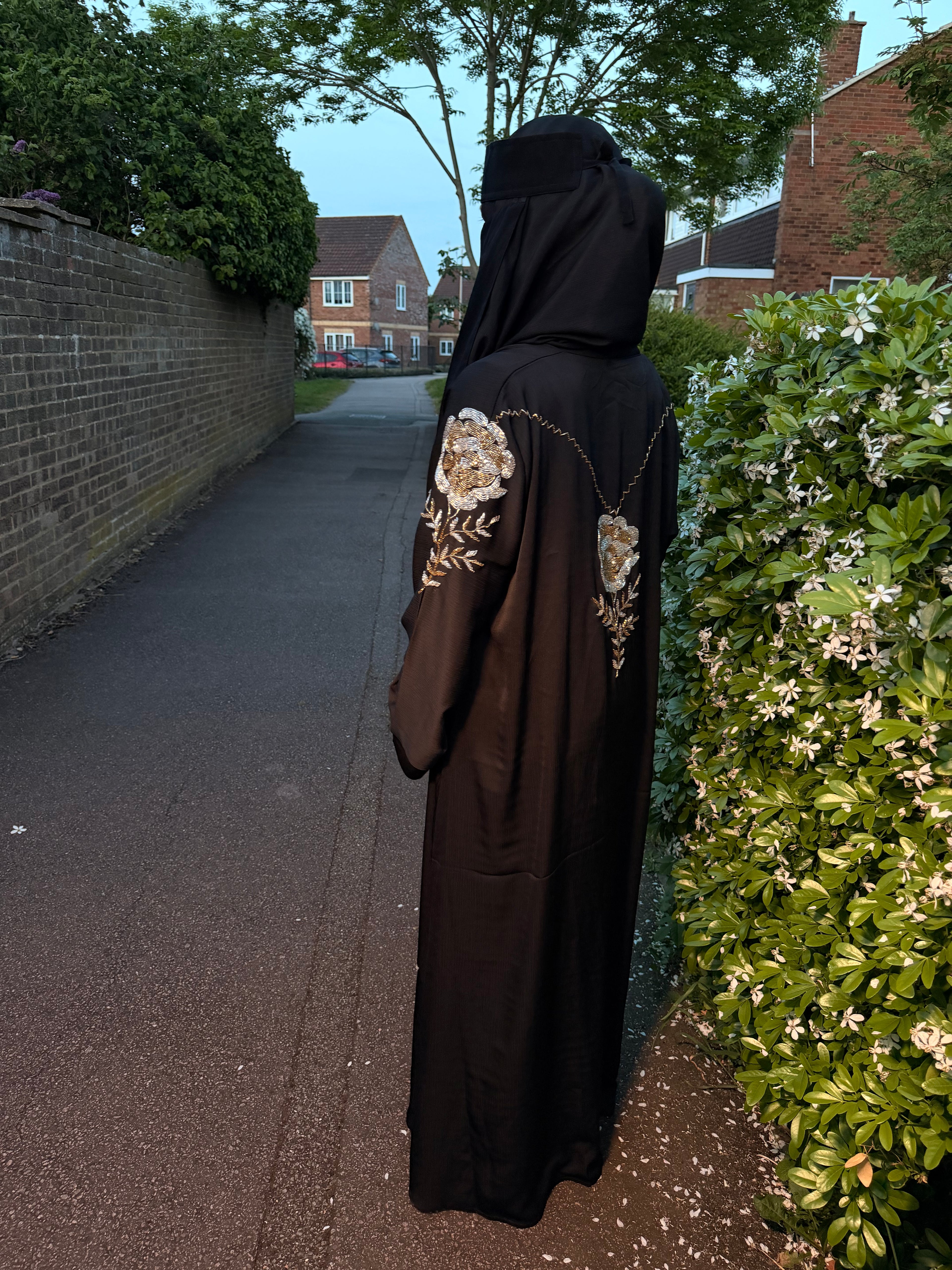Layla Abaya | Gold Rose Hand-Embroidered Black Zoom Abaya | Baytul Haya