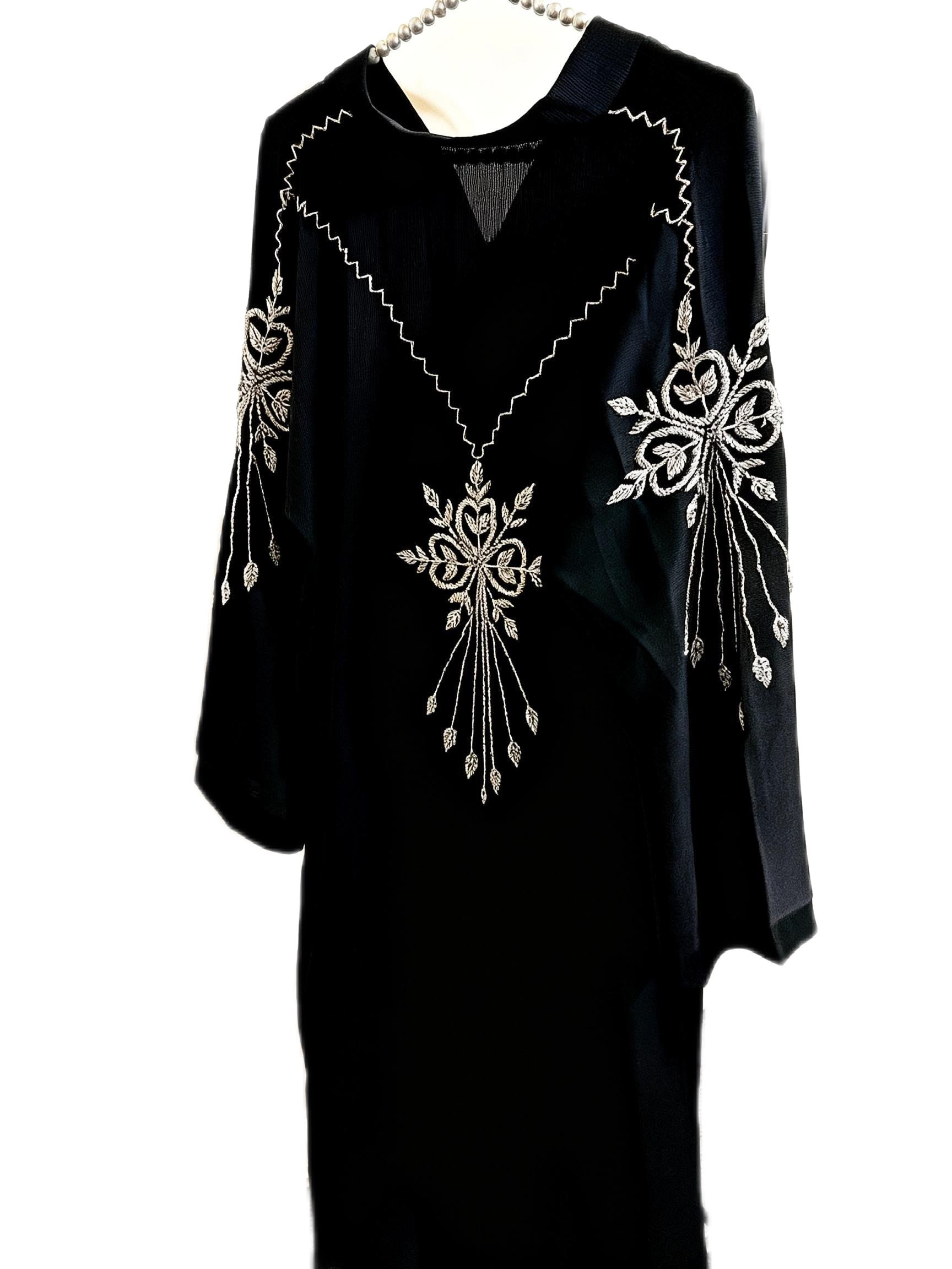 Ayah Abaya | Silver Hand-Embroidered Black Zoom Abaya | Baytul Haya