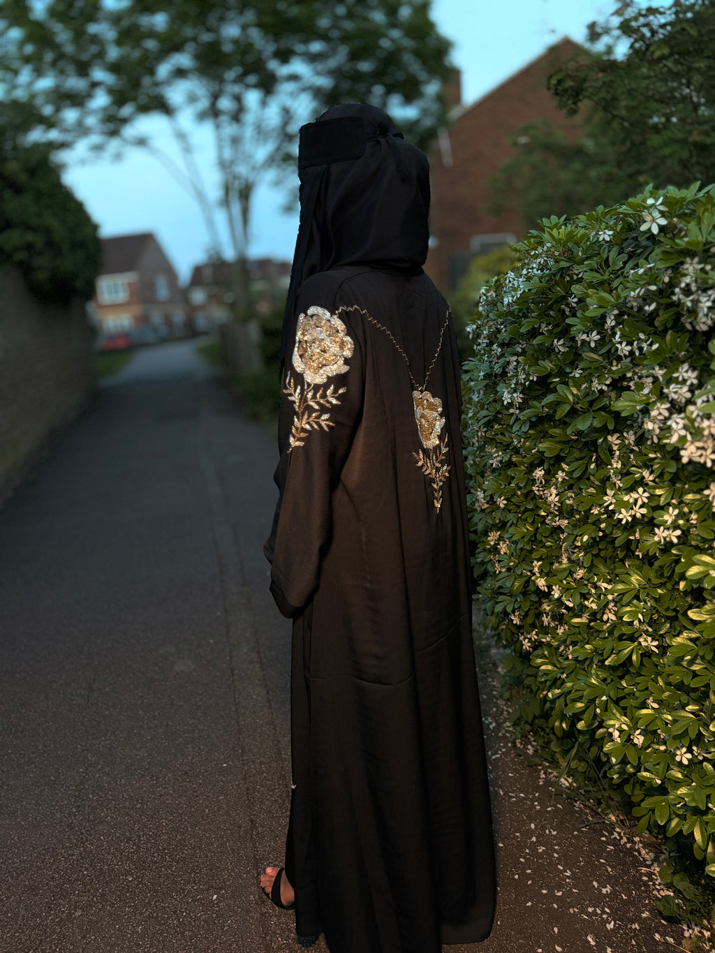 Layla Abaya | Gold Rose Hand-Embroidered Black Zoom Abaya | Baytul Haya