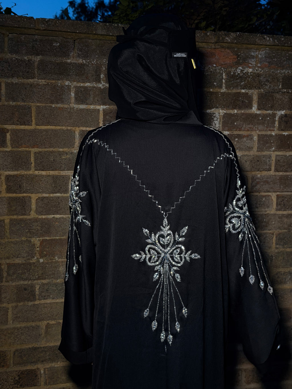 Ayah Abaya | Silver Hand-Embroidered Black Zoom Abaya | Baytul Haya