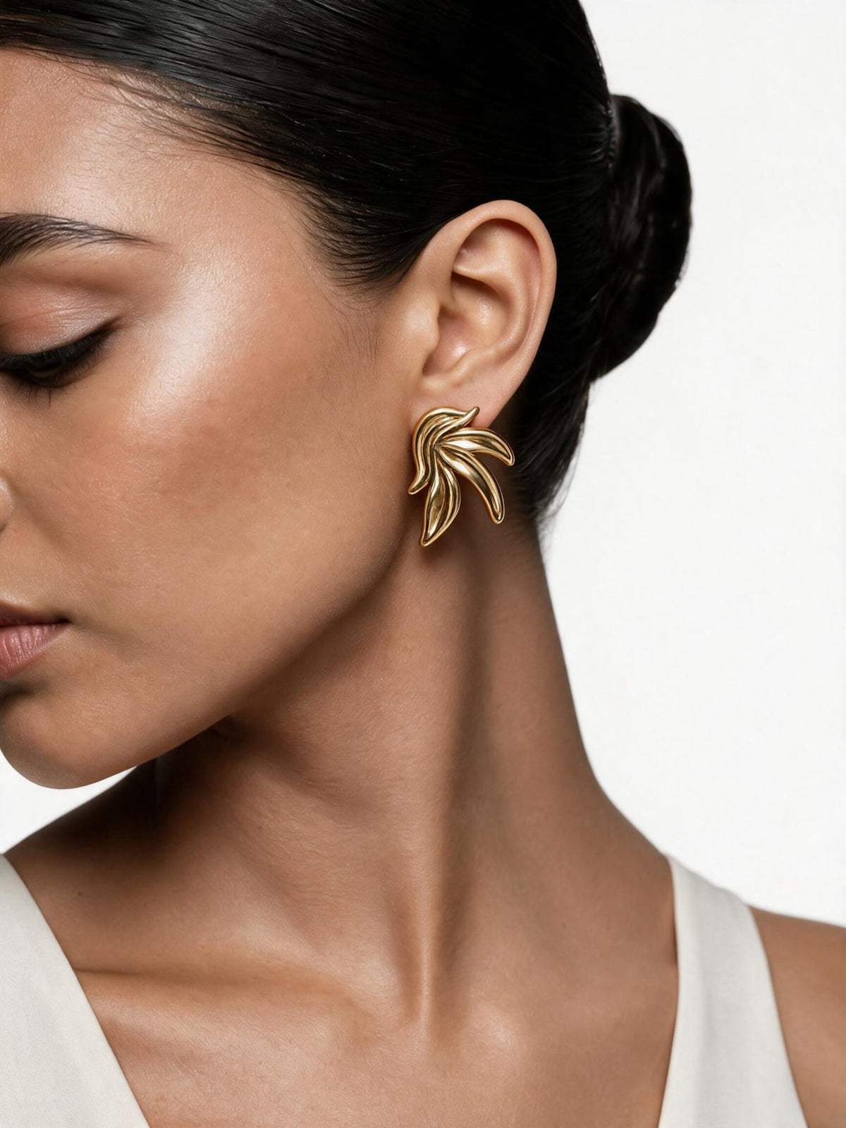 Swirl Leaf Stud Earrings