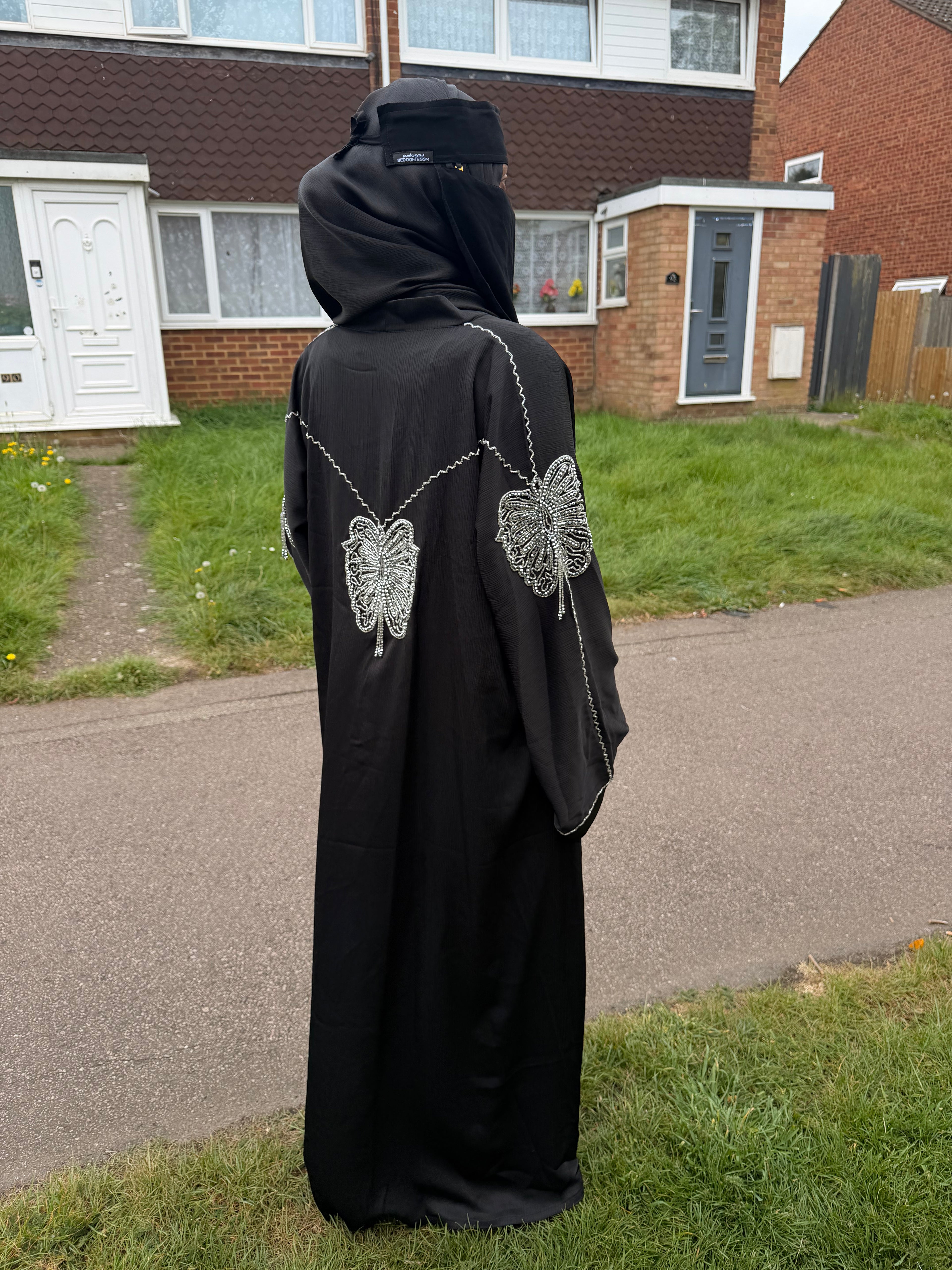 Farah Abaya | Butterfly Hand-Embroidered Black Zoom Abaya | Baytul Haya