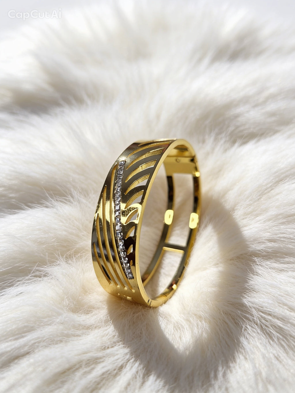 Gold Wave Cutout Bracelet