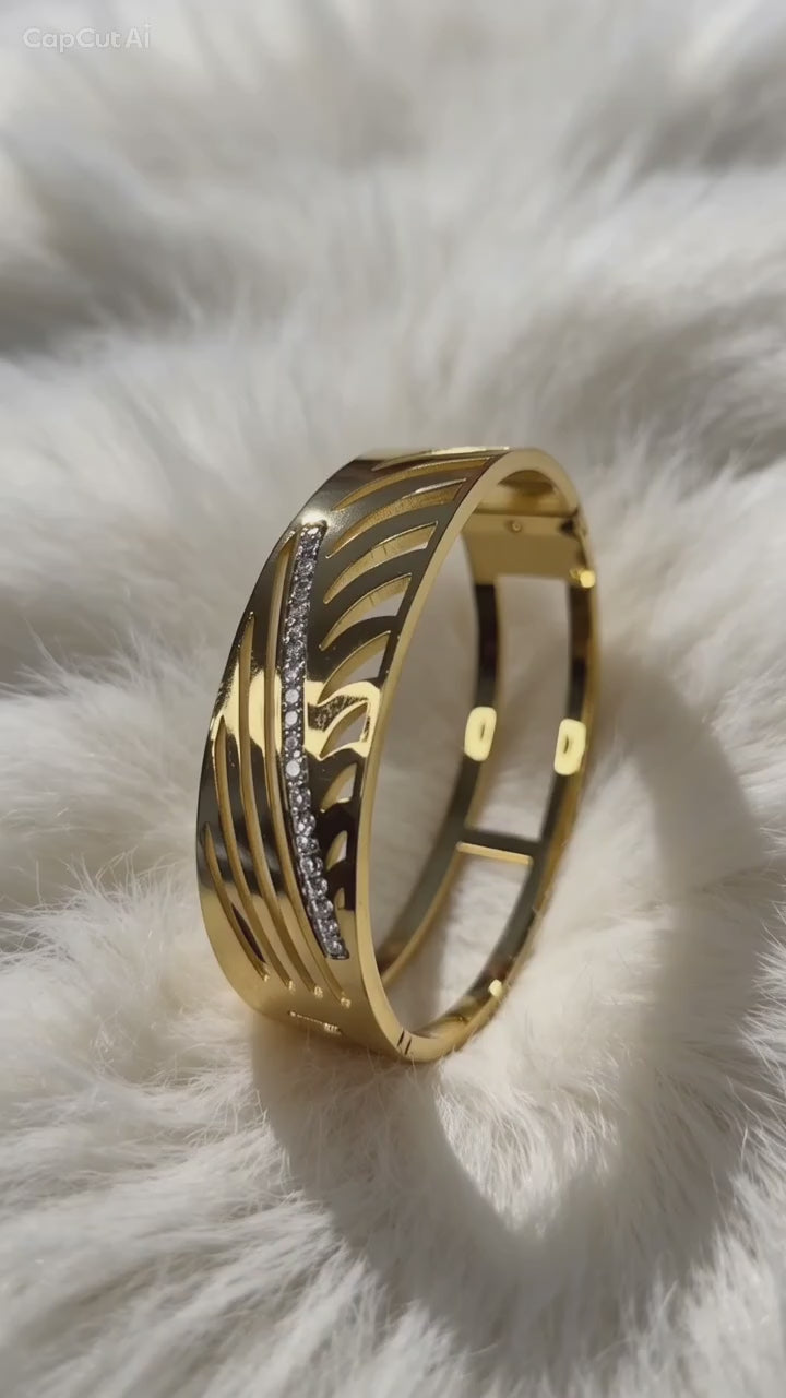 Gold Wave Cutout Bracelet